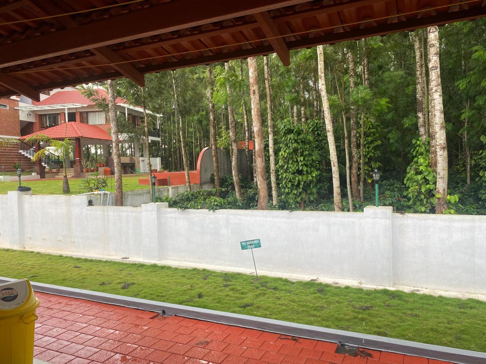 Bougain Villa Chikmagalur Bagian luar foto