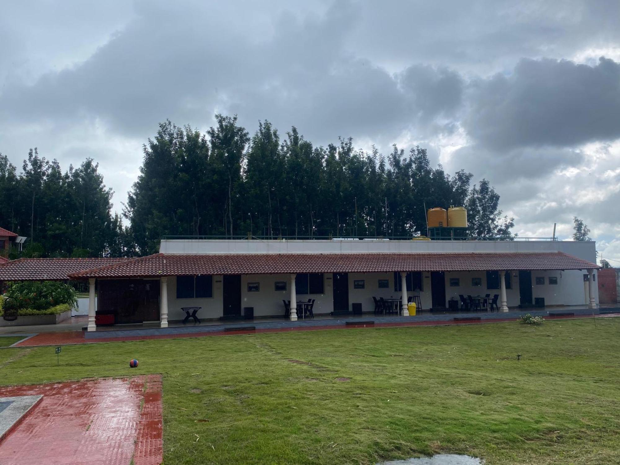 Bougain Villa Chikmagalur Bagian luar foto