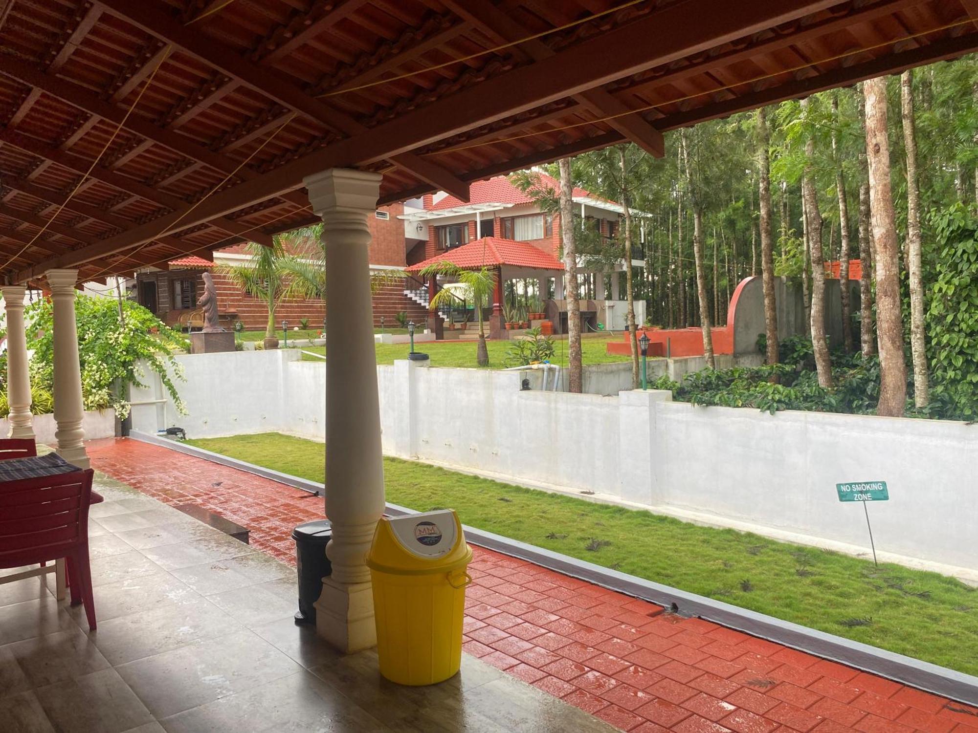 Bougain Villa Chikmagalur Bagian luar foto